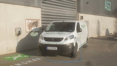 2021-12_Raaba-Grambach_e-Carsharing PEUGEOT e-expert_v & ASZ.jpg