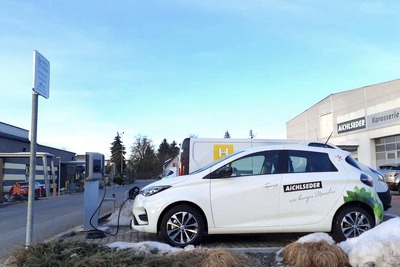 FAMILY_eCarsharing_Klagenfurt_Aichlseder_ZOE Z.E. 50 seitlich.jpg