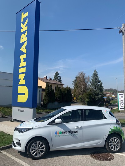 20220414_ZOE Neuhofen_UNIMARKT_Pilon_LINKE SEITE_GROSS.jpg