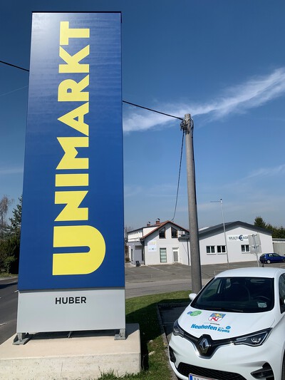 20220414_ZOE Neuhofen_UNIMARKT_Pilon_MOTORHAUBE_GROSS.jpg